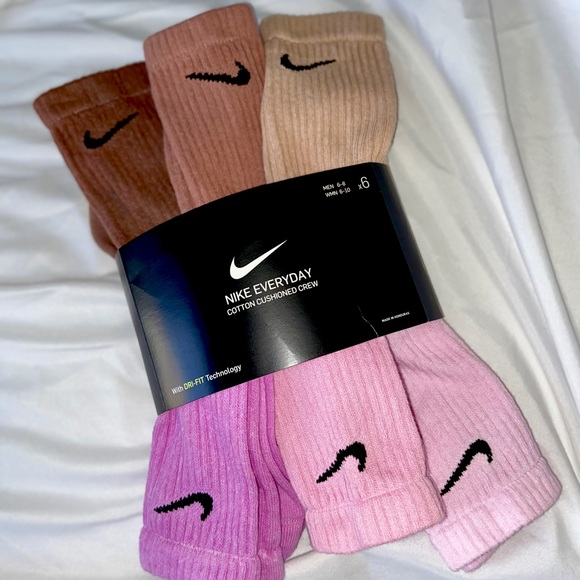 COPY - COPY - NIKE MULTI COLORED SOCKS 6PACK - Picture 3 of 8